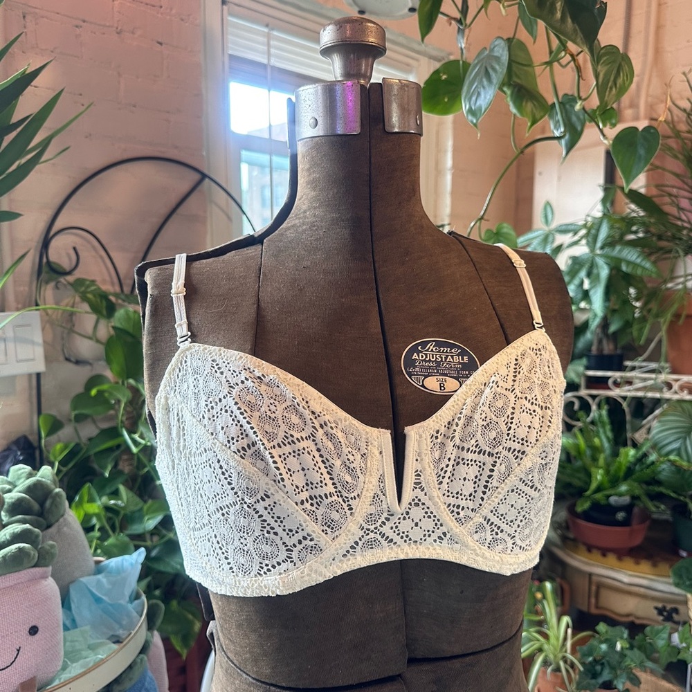 Free People White Lace Bra With Removable Straps